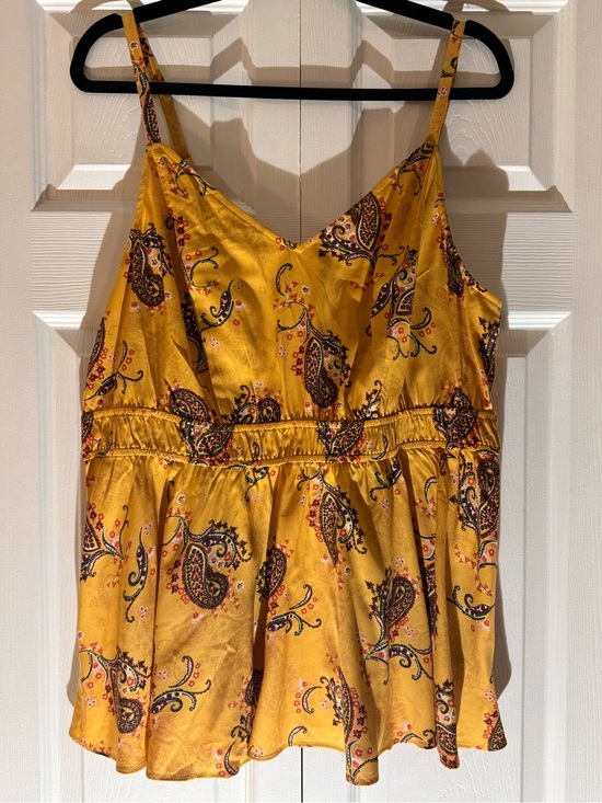 torrid Tops - NWT Torrid Paisley Dance Mineral Yellow Babydoll Tank Top Size 1X (14/16)